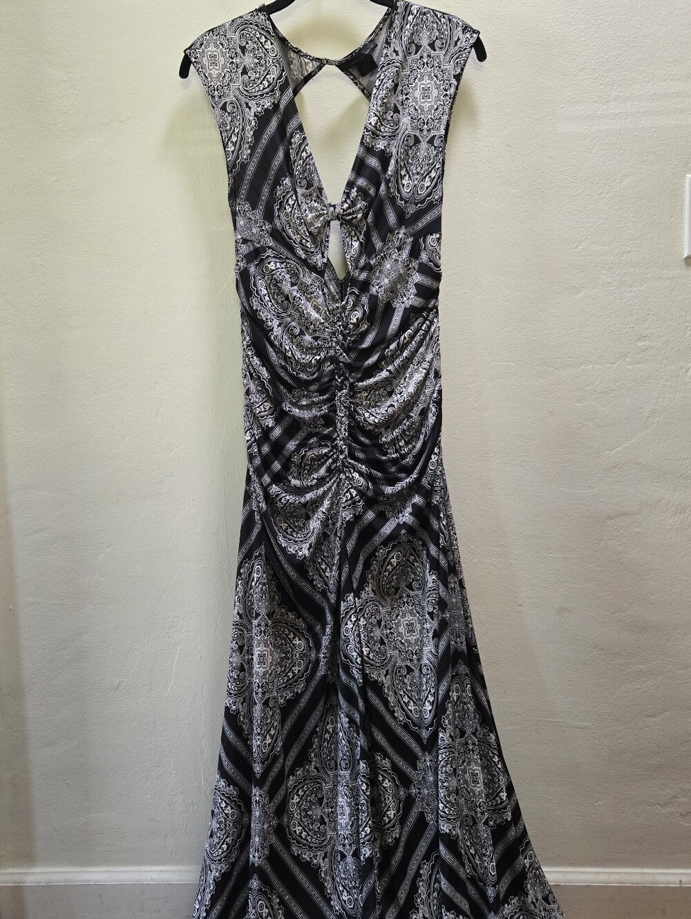 Caribbean Queen Ruched Paisley Keyhole Dress